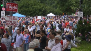 Crowds at Washington DC Palisades July 4th Parade